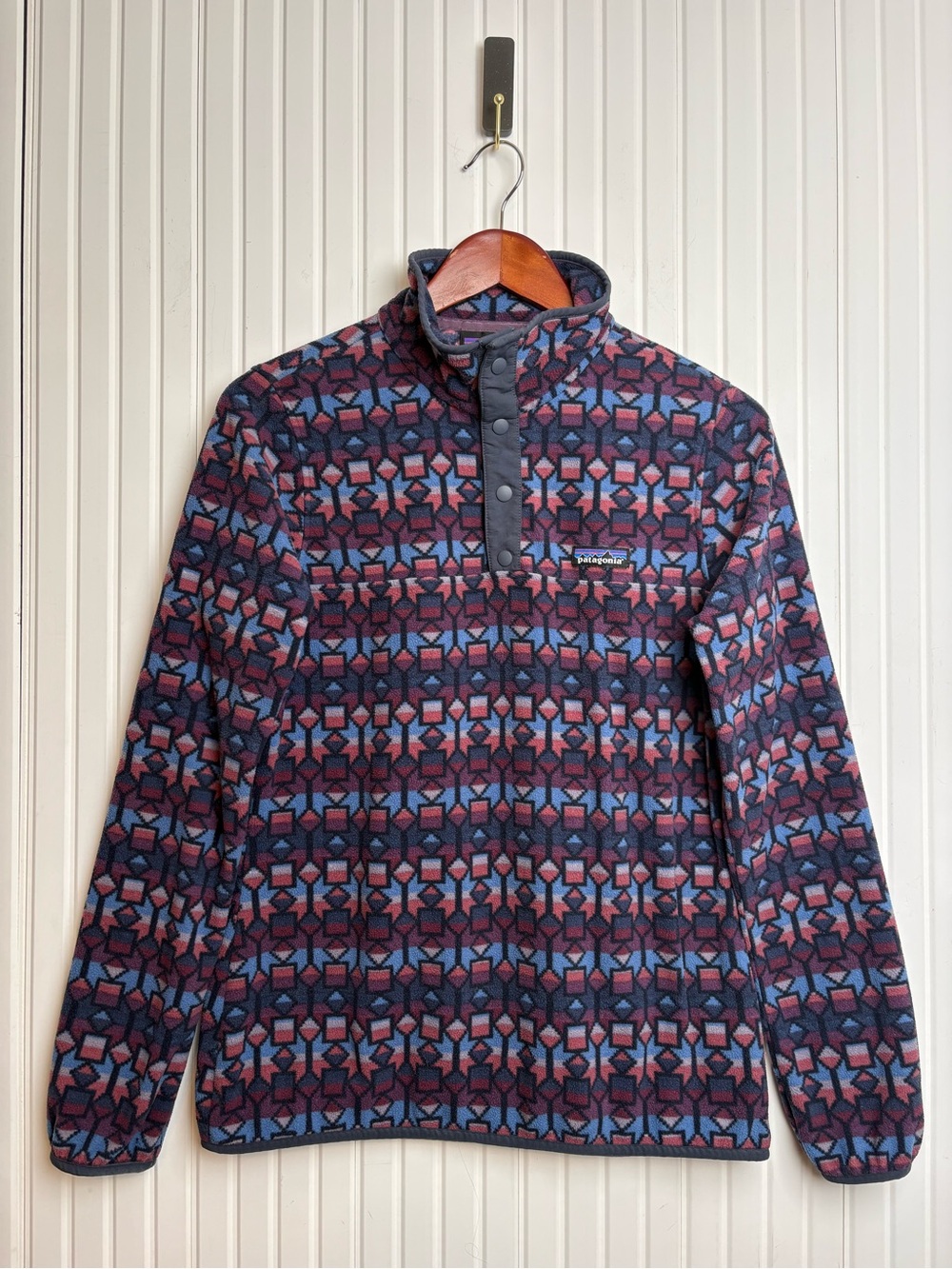 Patagonia Women’s Aztec Print Fleece Top M Layer Henley Ski Outdoor Hiking Cam